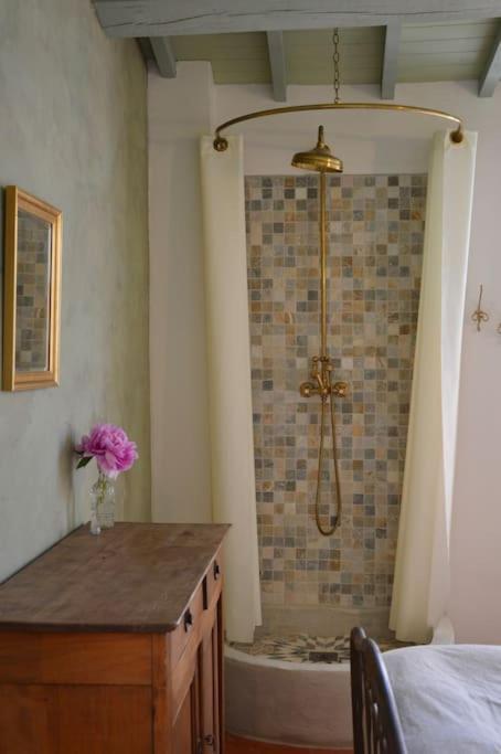 La Loge Familiale: 110M2, Place Rose Goudard, Ac Л'Иль-сюр-ла-Сорг Экстерьер фото