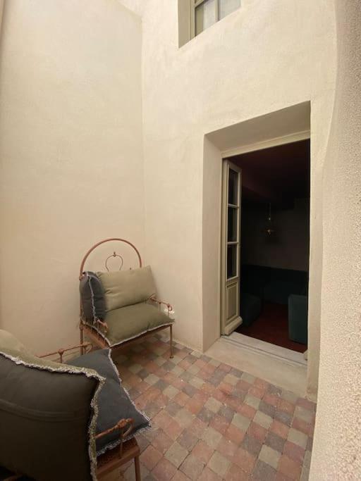 La Loge Familiale: 110M2, Place Rose Goudard, Ac Л'Иль-сюр-ла-Сорг Экстерьер фото